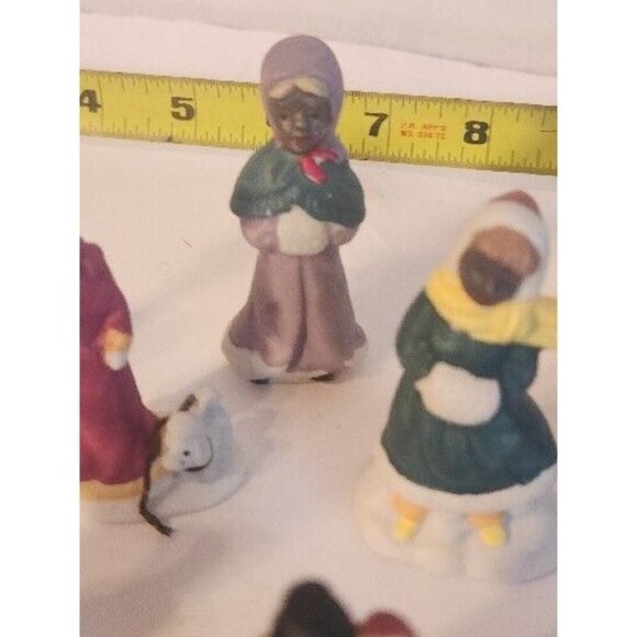 Lot of 9 Lemax Christmas Village Figurines Gumball Machine Resin Porcelain - Picture 5 of 16